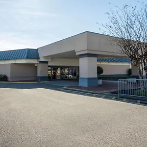 Travelodge By Wyndham Airport/graceland USA